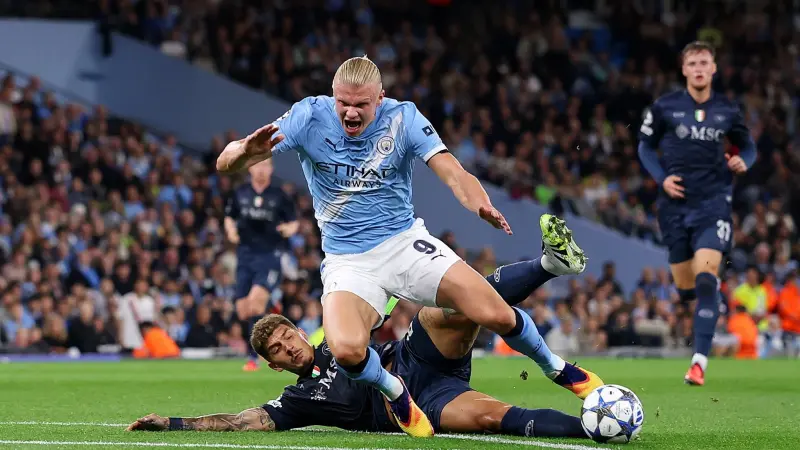 بسبب هالاند.. ورطة تواجه نابولي أمام مانشستر سيتي