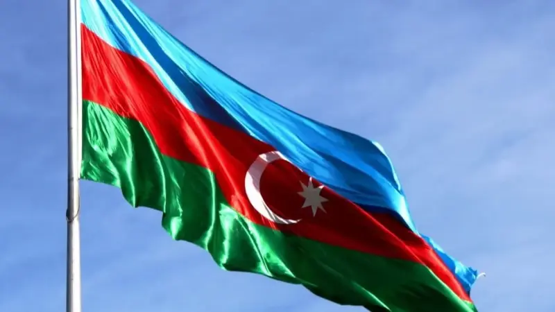 أذربيجان تعيد فتح حدودها مع إيران بعد حادث الطائرات المسيّرة