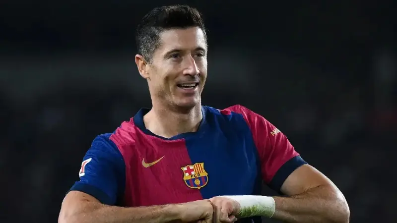 لماذا رفض ليفاندوفسكي عرض الانتقال للهلال السعودي؟