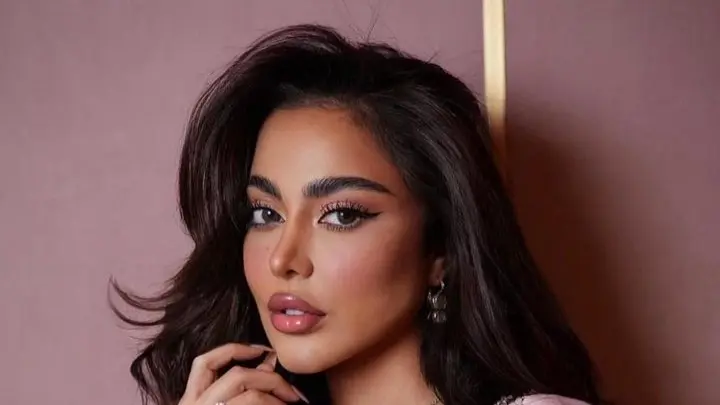 كم عمر فاطمة المؤمن؟