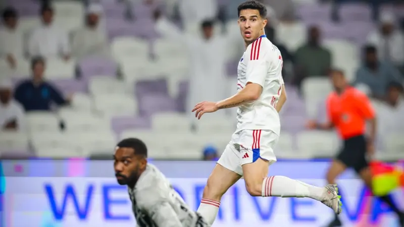 القنوات الناقلة لمباراة الشارقة وشباب الأهلي اليوم مع موعد المباراة والتشكيلة.. حامل اللقب في مواجهة صعبة