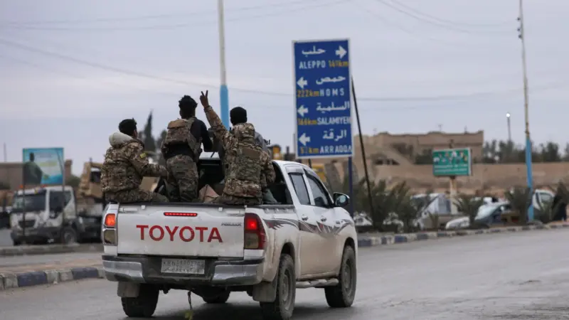 سعر الدولار مقابل الليرة السورية اليوم الثلاثاء 10/2/2026.. ارتفاع 80 ليرة