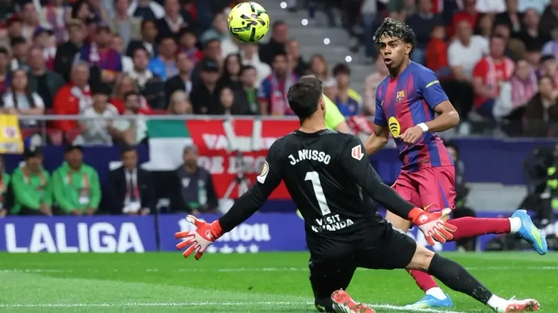 معلق مباراة برشلونة وأتلتيكو مدريد اليوم.. اسم كلاسيكي