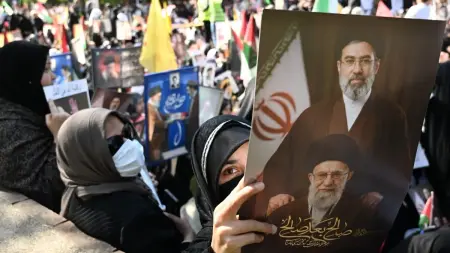 related_news_inside_blogsهكذا ساهم ترامب باختيار مجتبى خامنئي مرشدا لإيران