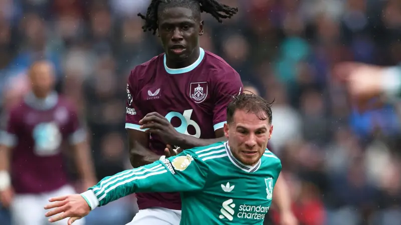 معلق مباراة ليفربول وساوثهامبتون اليوم.. صوت عماني مميز