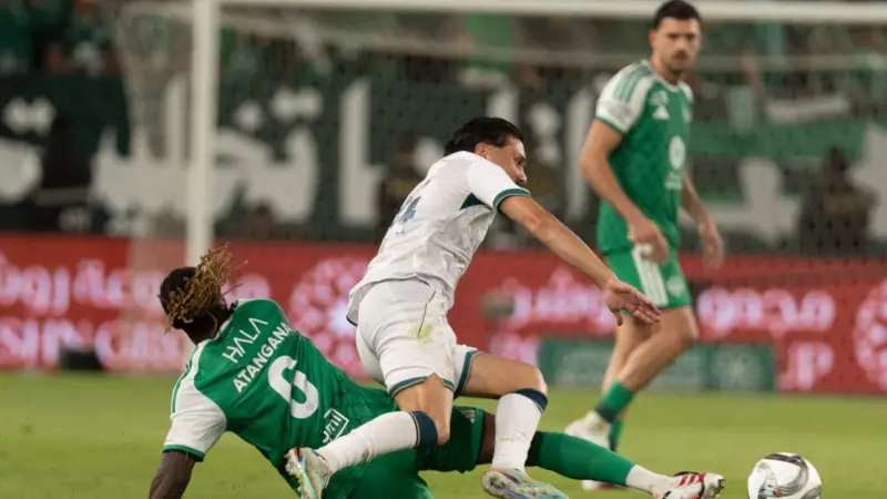الدوري السعودي - الأهلي يعبر عقبة الدرعية بصعوبة وريمونتادا القادسية تحبط مفاجأة الشباب