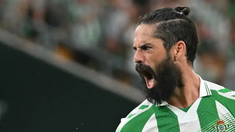 الدوري الإسباني - إيسكو يقود بيتيس للتقدم على ريال مدريد
