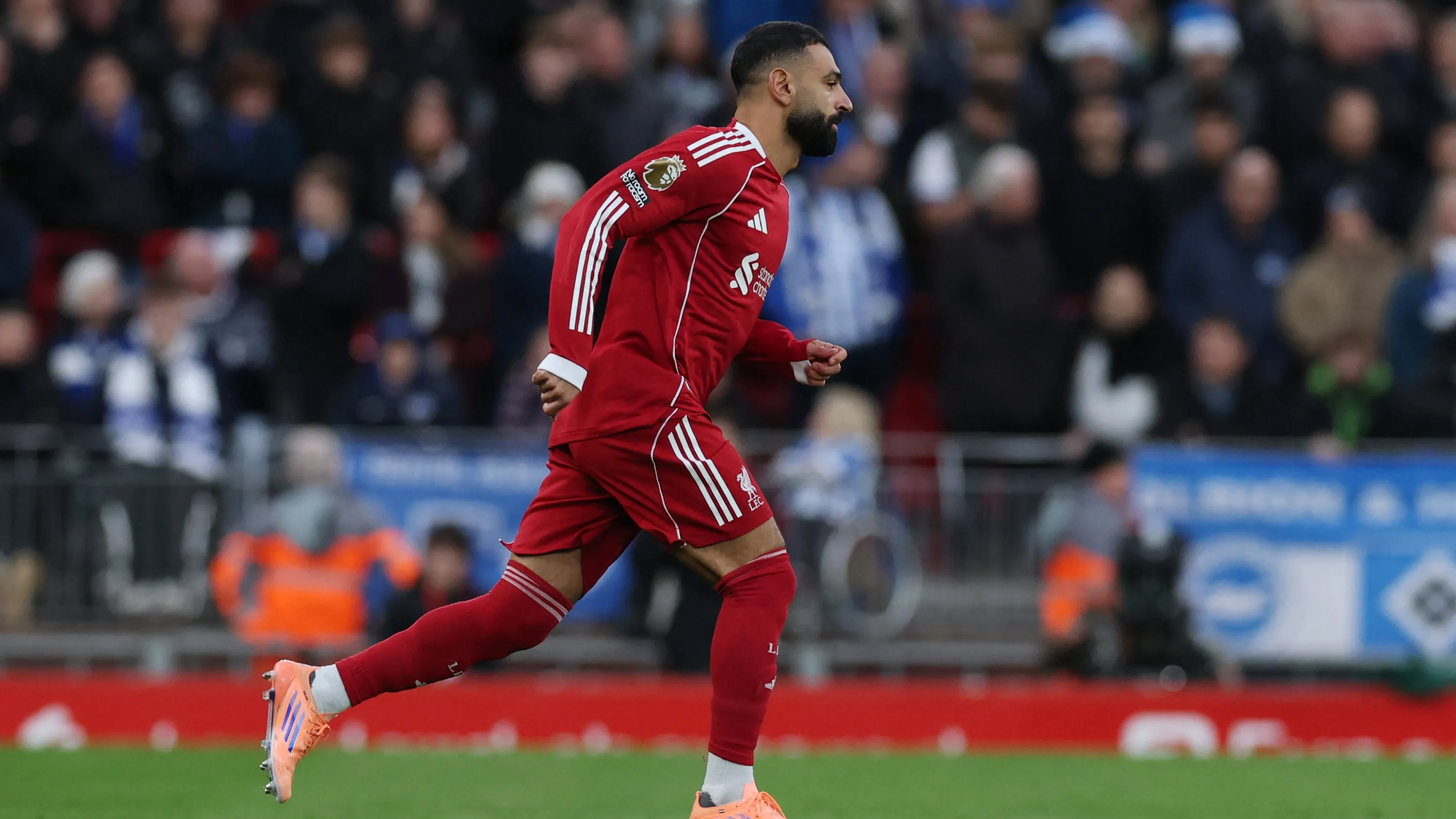 محمد صلاح في طريقه إلى جدة.. ما التفاصيل؟ 