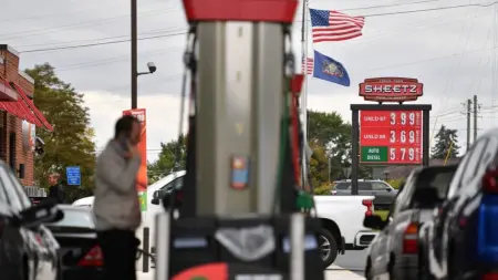 related_news_inside_blogsأميركا تخفف قيود بيع الوقود لاحتواء ارتفاع الأسعار