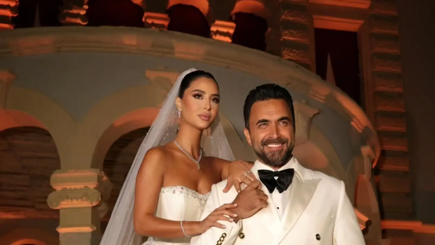 جنى إسماعيل تخطف الأنظار في زفافها من نادر الأتات بقصر سرسق (فيسبوك) جنى إسماعيل تخطف الأنظار في زفافها من نادر الأتات بقصر سرسق (فيسبوك)