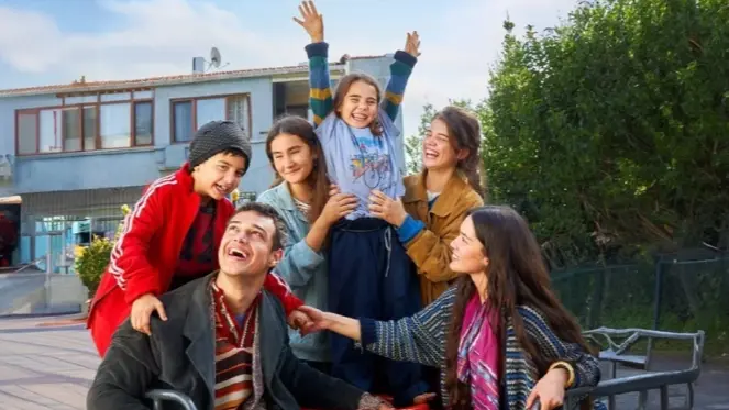 مواعيد عرض مسلسل المشردون والقنوات الناقلة مع القصة والأبطال