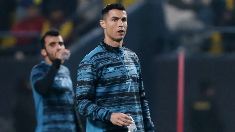 صحيفة أرجنتينية تعلق على استفزاز نجم الزوراء لكريستيانو رونالدو