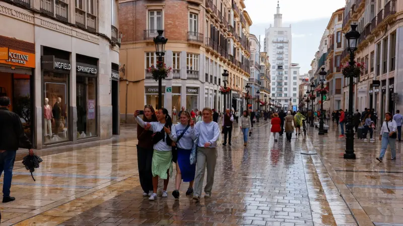 إسبانيا.. توقيف رجل يصوّر النساء سرا للترويج لـ"دورات إغواء"