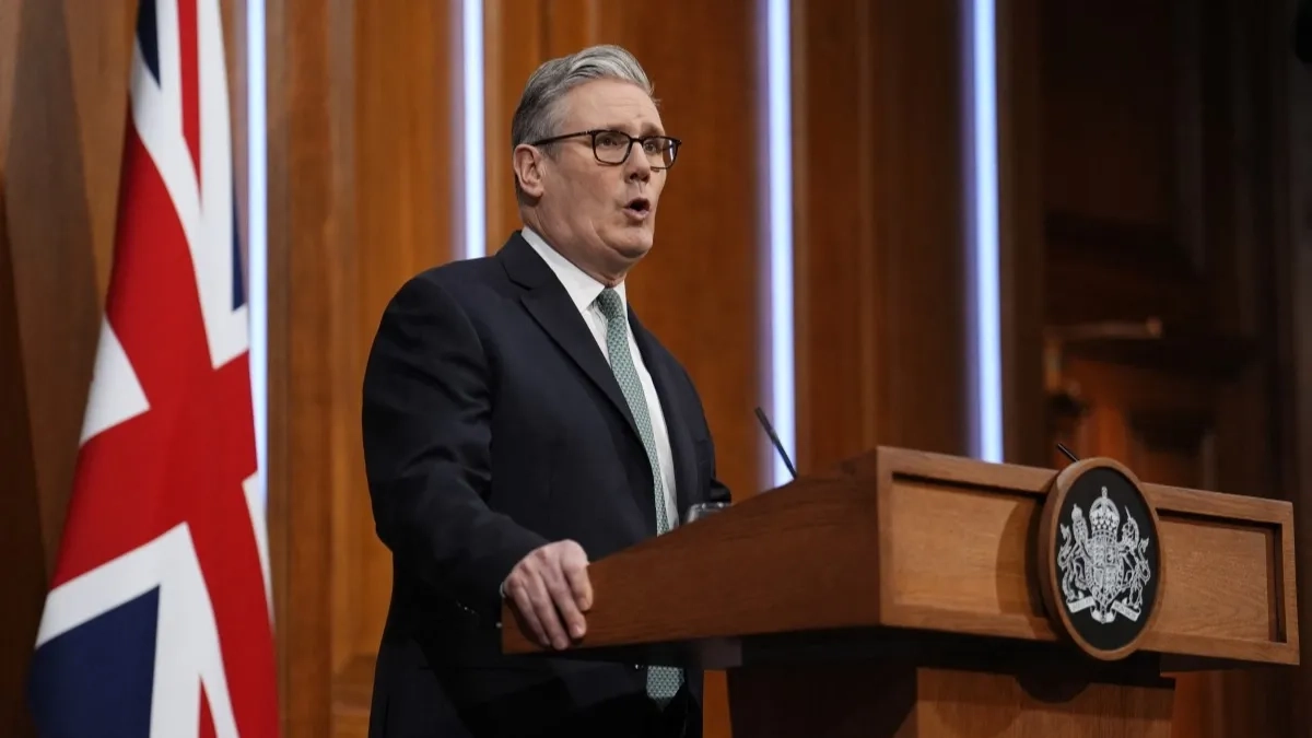 ستارمر يدعو إلى حوار هادئ بشأن رغبة ترامب في السيطرة غرينلاند 