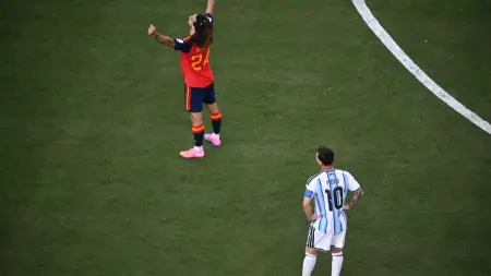 فيديو - ميسي يصل الأرجنتين برفقة عائلته بعد خسارة لقب كأس العالم