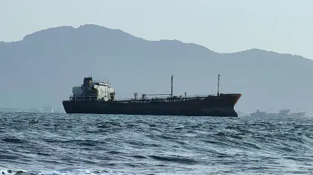 تعطل إمدادات النفط يدفع خام برنت لهذا المستوى المهم