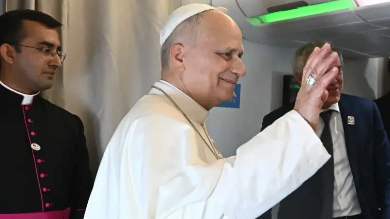 في آخر زياراته الإفريقية.. البابا ليو يصل إلى شمال أنغولا