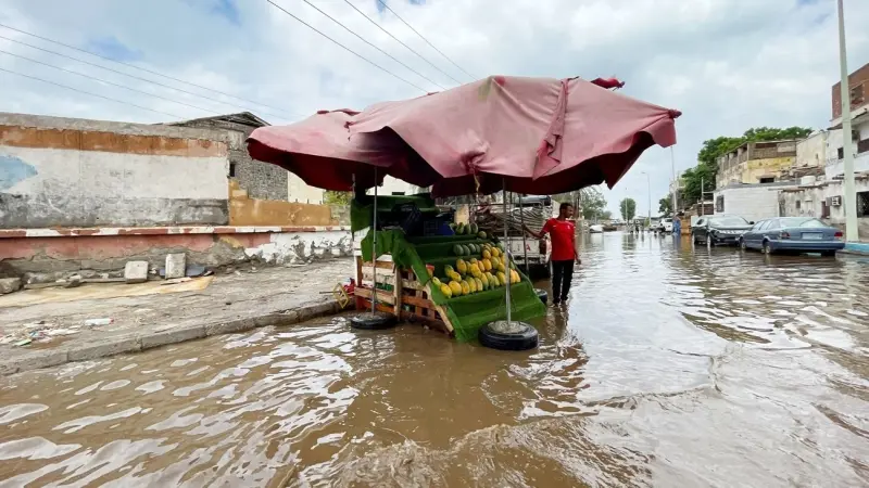 فيديو - سيول جارفة تضرب عدن اليمنية وتعلنها منطقة منكوبة