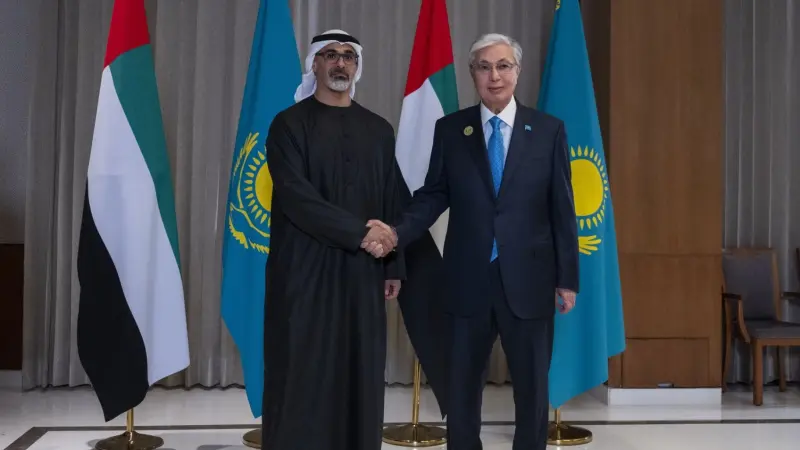 ولي عهد أبوظبي يلتقي رئيس كازاخستان على هامش أعمال قمة "بريكس"