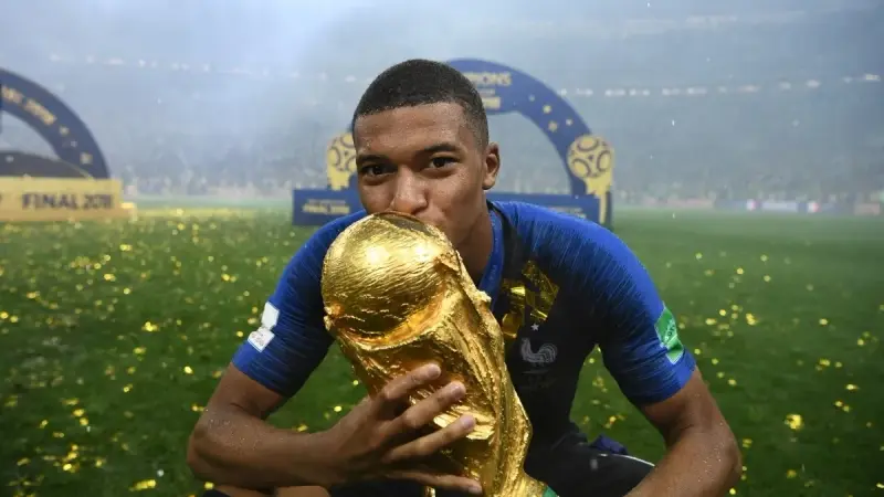 كأس العالم 2018.. مبابي يُبهر الجميع ويقود فرنسا للنجمة الـ2