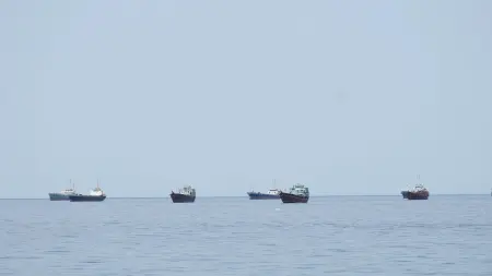 related_news_inside_blogsتقرير: تراجع ملحوظ في حركة الملاحة بمضيق هرمز رغم الازدحام