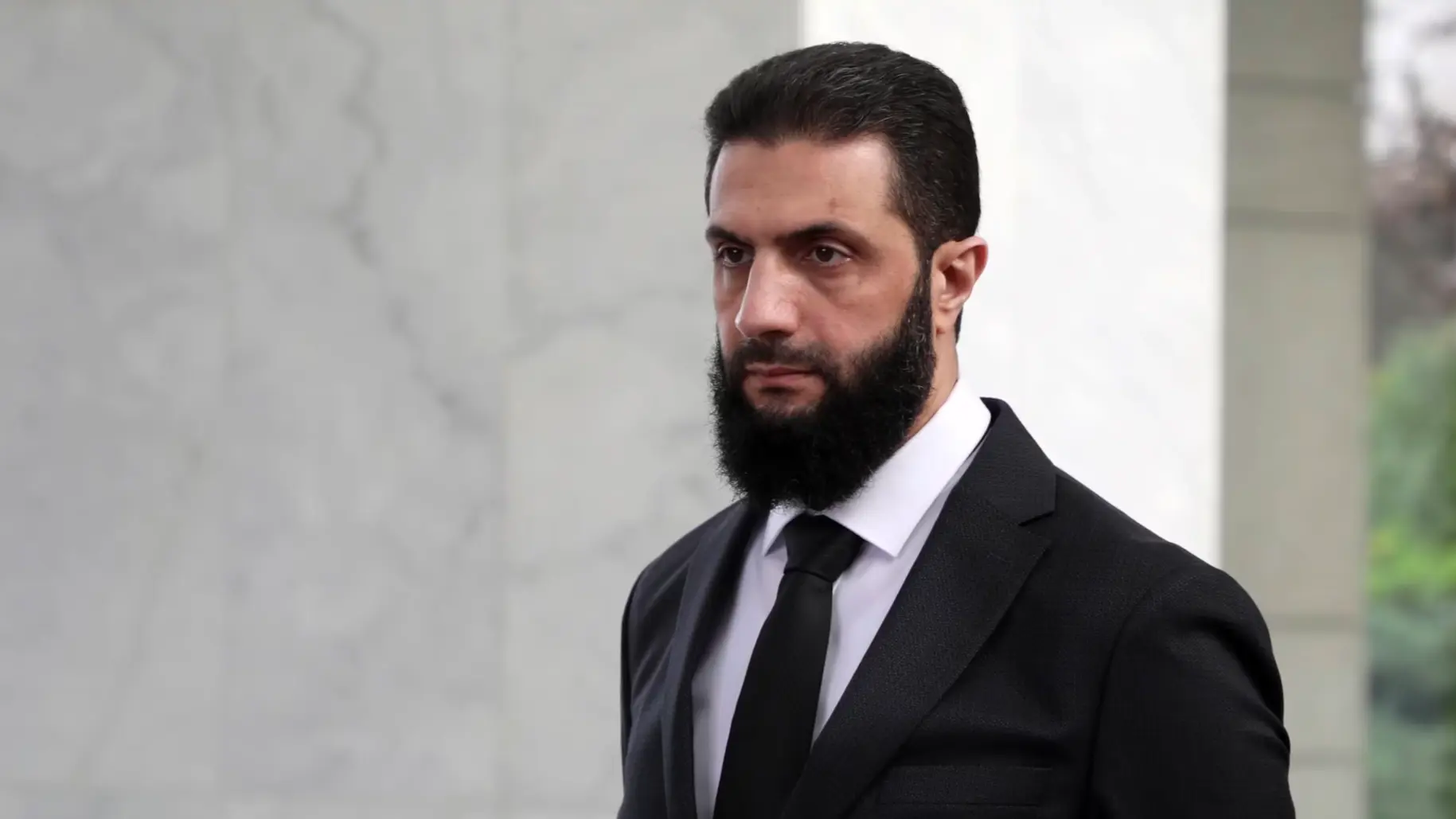 الشرع وصل إلى درعا وسط استقبال حافل (إكس) الشرع وصل إلى درعا وسط استقبال حافل (إكس)