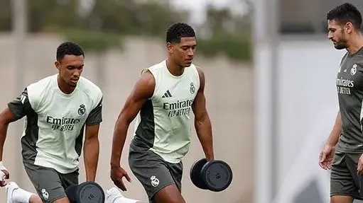 تعافي بيلينغهام يضع ألونسو في ورطة