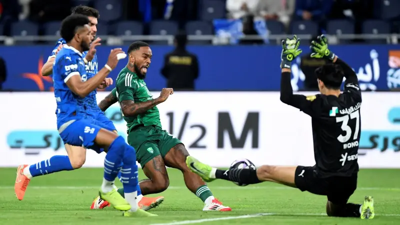 طريقة حجز تذاكر مباراة الهلال والأهلي وأسعارها.. هدية من خالد العيسى إلى جماهير "الراقي"