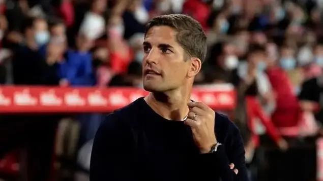الإسباني روبرت مورينو مدربا مؤقتا لمنتخب كوريا الجنوبية (إكس) الإسباني روبرت مورينو مدربا مؤقتا لمنتخب كوريا الجنوبية (إكس)