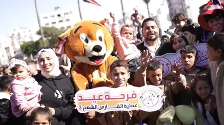 فيديو - "الفارس الشهم 3" تنظم كرنفالاً ترفيهياً للأطفال في غزة احتفاء بعيد الفطر