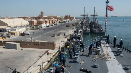 related_news_inside_blogsصور - غادر من البحرين.. ما هو الأسطول الخامس التابع لأميركا؟