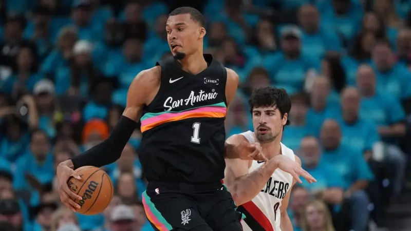 بداية نارية لحامل اللقب ثاندر وسقوط مفاجئ لبيستونز في "بلاي أوف" السلة