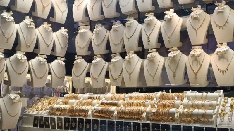 أسعار الذهب في مصر اليوم الأحد 28/12/2025.. عيار 21 يقفز