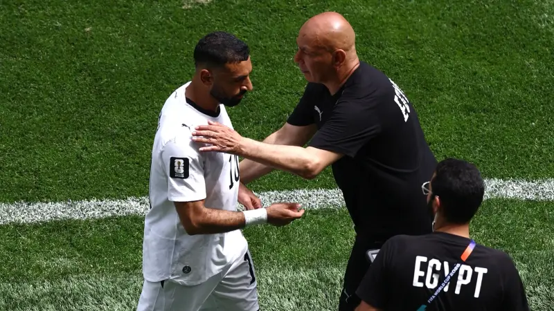 كأس العالم 2026 - حسام حسن يكشف سبب استبدال محمد صلاح وسرّ إيقاف دوكو