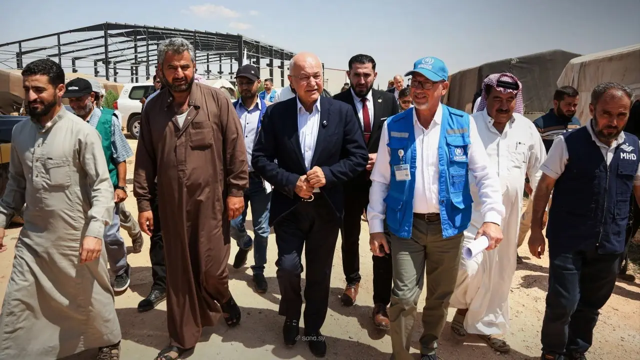 أحمد الشرع استقبل مفوض الأمم المتحدة السامي لشؤون اللاجئين (سانا) أحمد الشرع استقبل مفوض الأمم المتحدة السامي لشؤون اللاجئين (سانا)