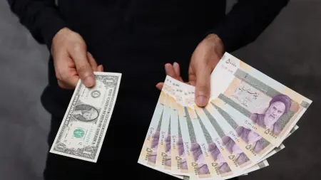 إيران ترفع أسعار الوقود لمن يتجاوز 110 لترات شهريًا