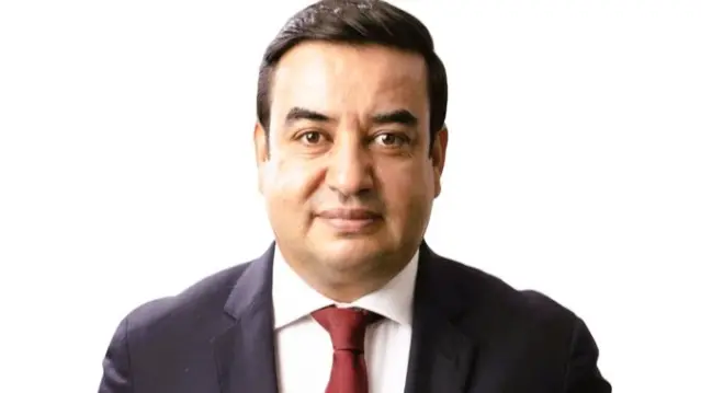 رئاسيات تونس.. إصدار أمر جديد بالسجن في حق المرشح زمال