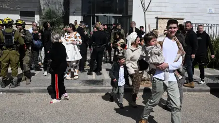 related_news_inside_blogsإسرائيل تعزّز قوّاتها على حدود لبنان وسوريا بعد ضرباتها لإيران