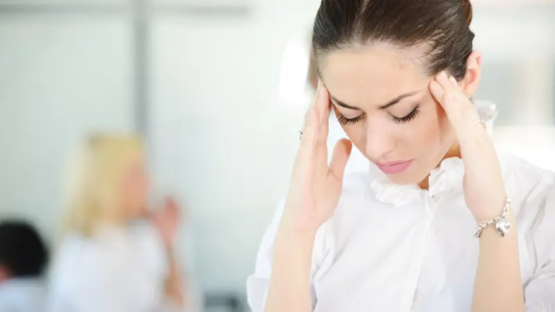 10 علامات غريبة تدل على ارتفاع الضغط النفسي