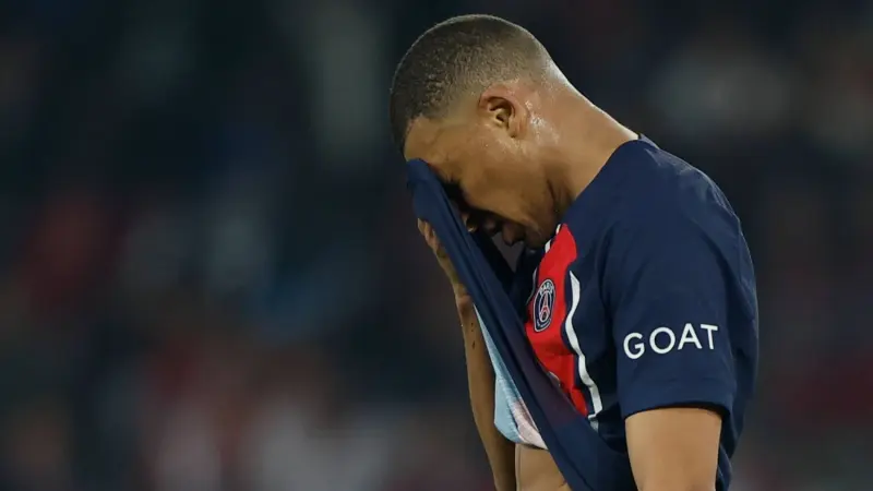 فيديو - رسميا.. كيليان مبابي يعلن نهاية مغامرته مع باريس سان جيرمان