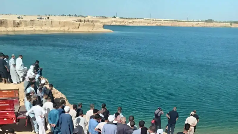 لغز حيّر السكان.. ما قصة بحيرة البهنسا في المنيا؟