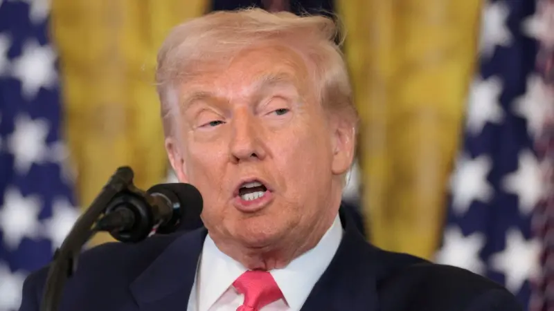 ترامب يُصدر عفوا جديدا عن متهم في أحداث الكابيتول