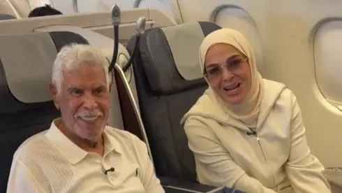 حسن شحاتة يتحدث باكيًا عن رحلته للعمرة ويطمئن جمهوره على صحته حسن شحاتة يتحدث باكيًا عن رحلته للعمرة ويطمئن جمهوره على صحته