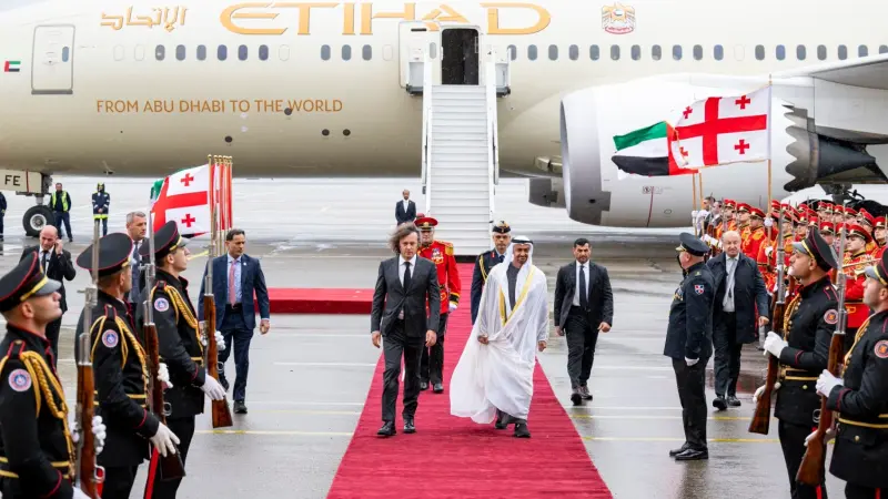 رئيس الإمارات يصل جورجيا في زيارة رسمية