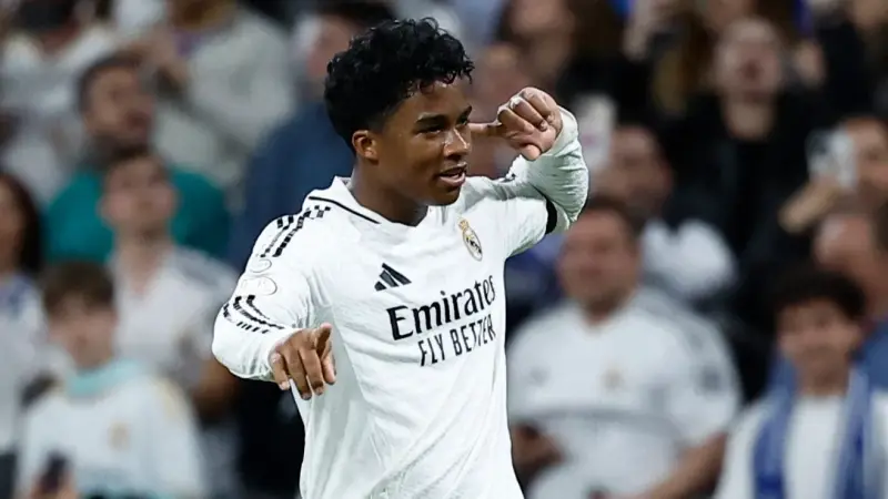 ريال مدريد يدرس إعارة إندريك.. نخبة أندية أوروبا في سباق لخطفه