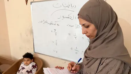 related_news_inside_blogsمعلمة من غزة تقيم مركزا تعليميا مجانيا لأطفال النازحين في العريش