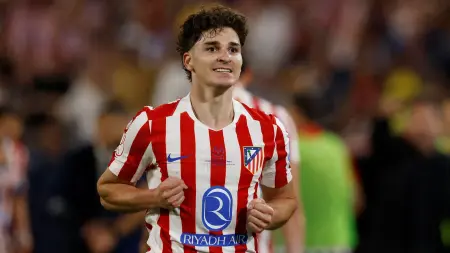 الدوري الإسباني - برشلونة قدّم عرضًا جديدًا لضم جوليان ألفاريز من أتلتيكو مدريد