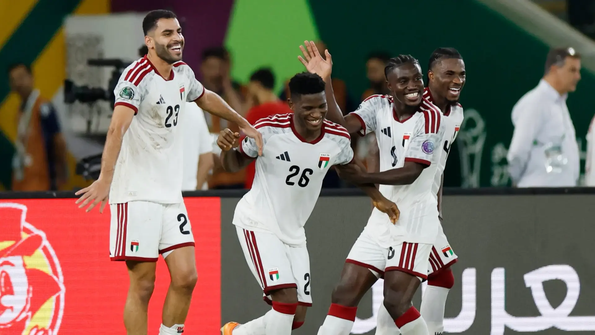 الإمارات تواجه السعودية في نهائي "خليجي 27" (رويترز) الإمارات تواجه السعودية في نهائي "خليجي 27" (رويترز)