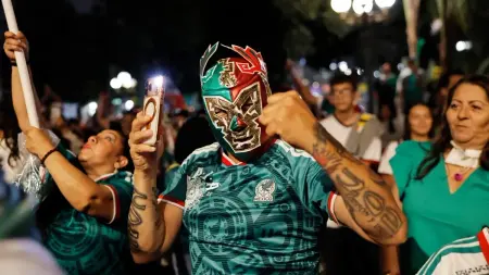 related_news_inside_blogsكأس العالم 2026 - هتافات جماهير المكسيك تضع المنتخب تحت تهديد عقوبات "فيفا".. ما السبب؟