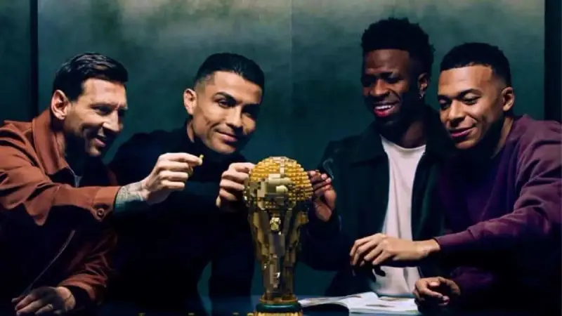 رونالدو الأعلى أجرا.. كشف الرواتب الضخمة في حملة "ليغو" التاريخية لكأس العالم 2026